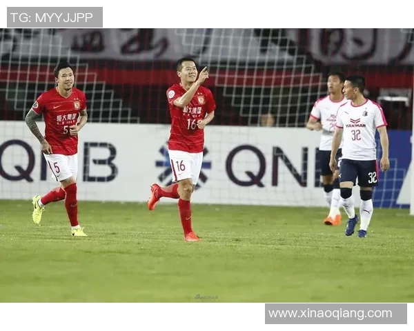 大阪樱花与恒大足球队对决分析及战术特点探讨