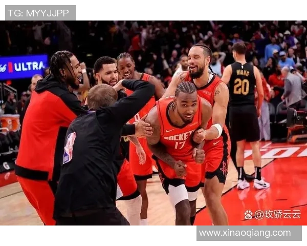 火箭队与雄鹿队激烈对决展现篮球魅力与团队精神的精彩比赛回顾