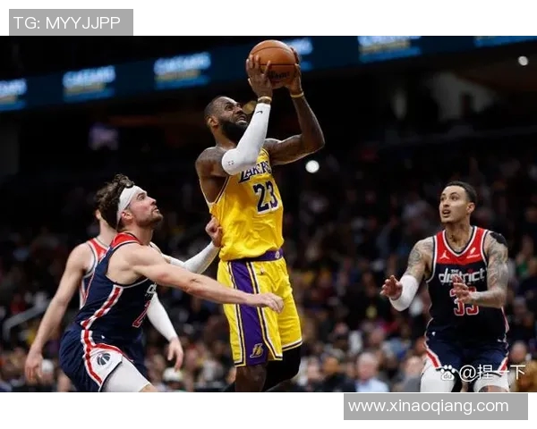 勇士与湖人激战2017年11月30日精彩回顾与赛后分析