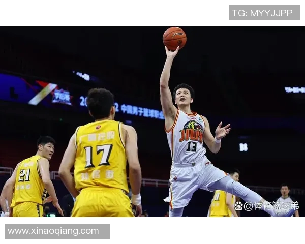 篮球明星睡了背后的故事揭示了运动员的压力与生活真相